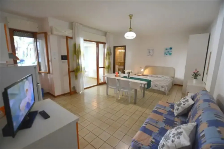 Great Studio With Huge Terrace in a Residence With Common Pool in Lignanoriviera