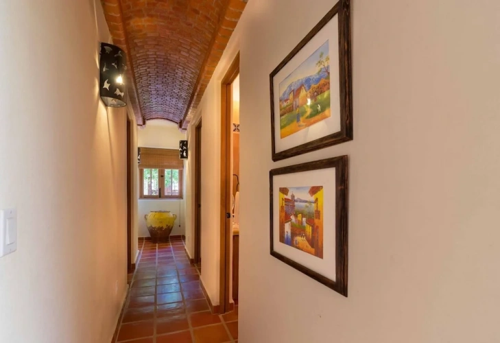3 Bedrooms Cottage