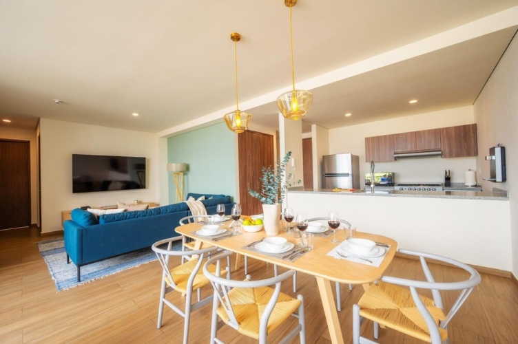 NEW 2BR Penthouse w Terrace WTC