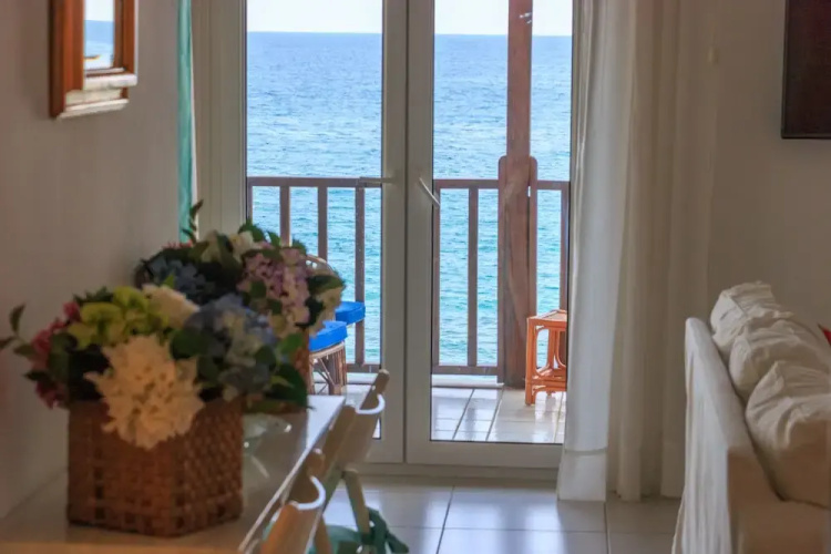 Agios Ioannis Luxurious Beachfront Apt