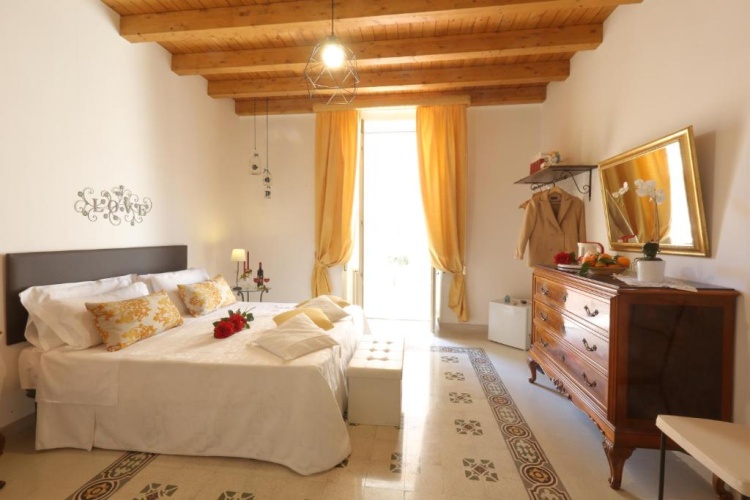 Standard Triple room with balcony