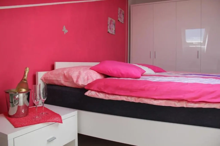 1 Bedroom Attic Apartment