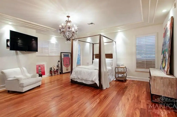 4 Bedrooms Luxury Villa