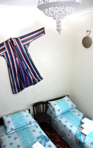 Kamolot Guesthouse - Hostel