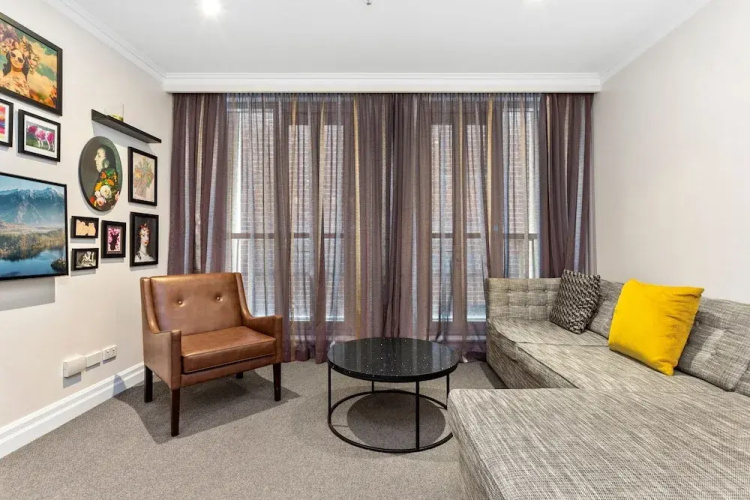 Kozyguru | Sydney Cbd | Stylish Studio