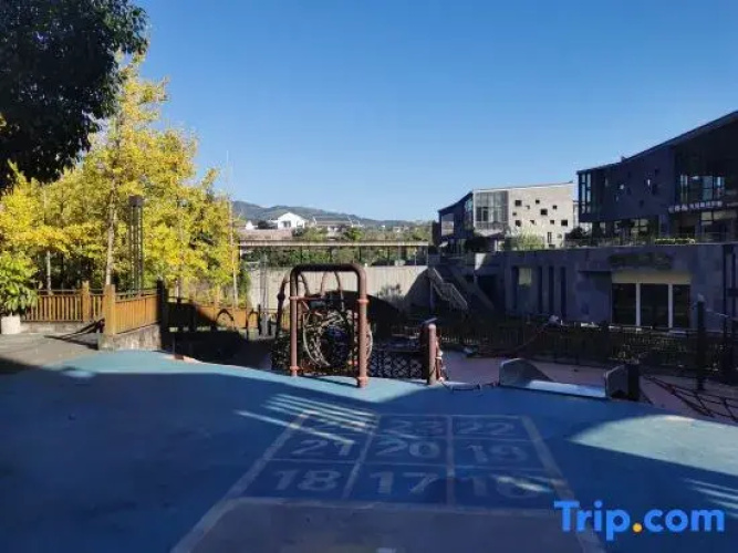 Tengchong Mayu Valley Time Hot Spring Bed and Breakfast