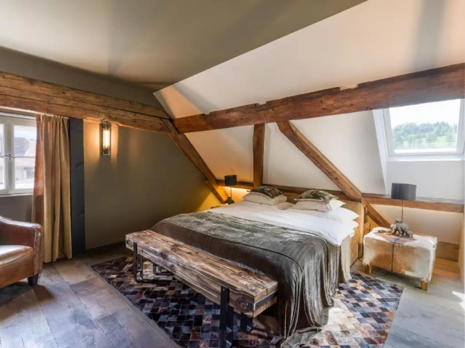 3 Bedrooms Apartment