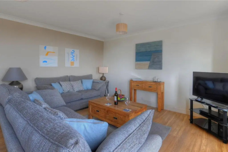 7 Coram Court