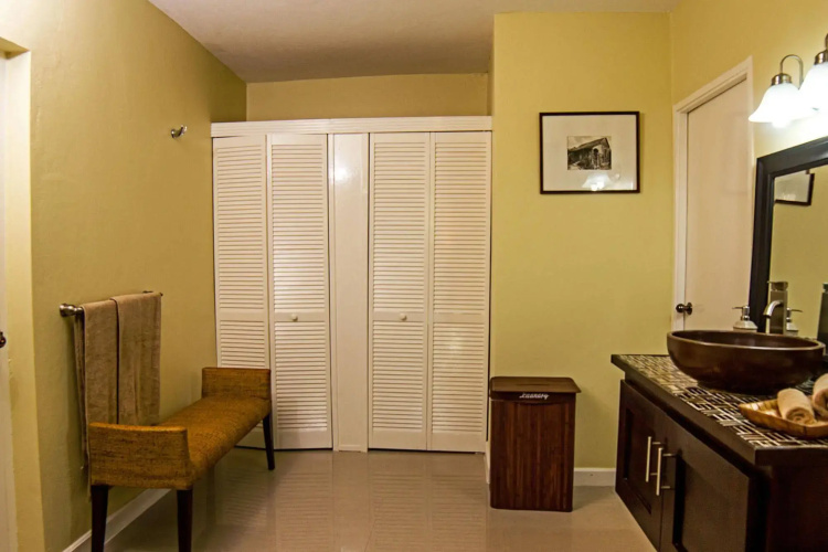 Skyview Manor Guest Apartments - Kingston, Jamaica