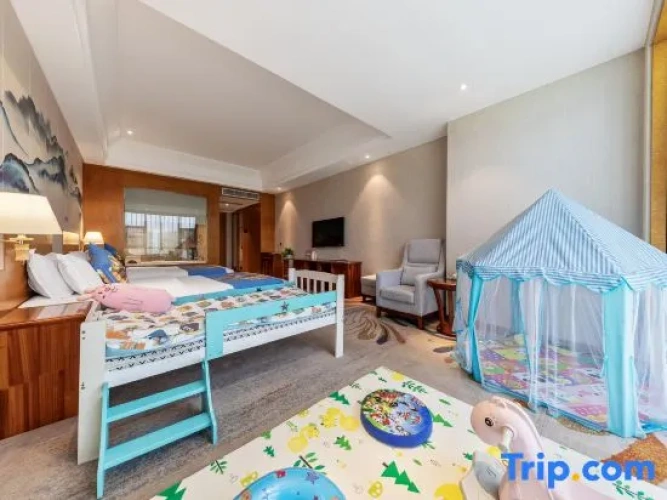 Standard Twin Family room
