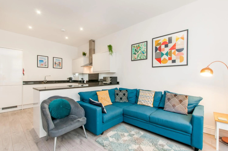 Popular - Modern Walpole Bay Apartment