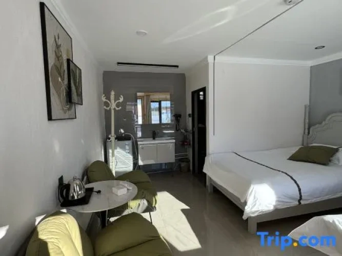 Economy room