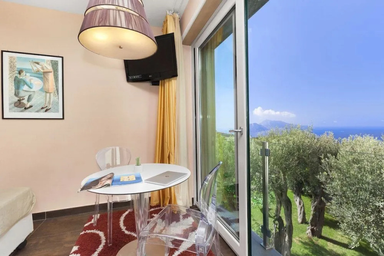 Villa Elia