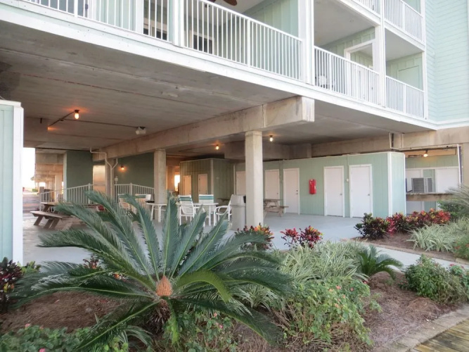 Jubilee Landing 302 - 2 Br condo by RedAwning