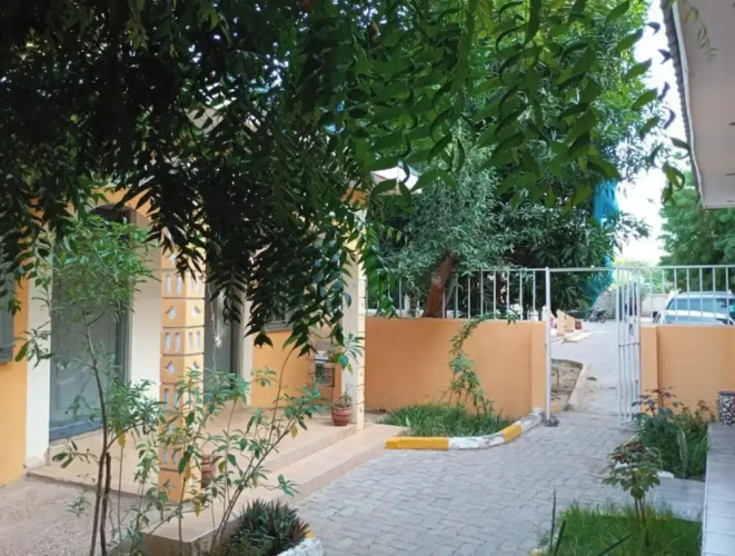 Lolac Hotel
