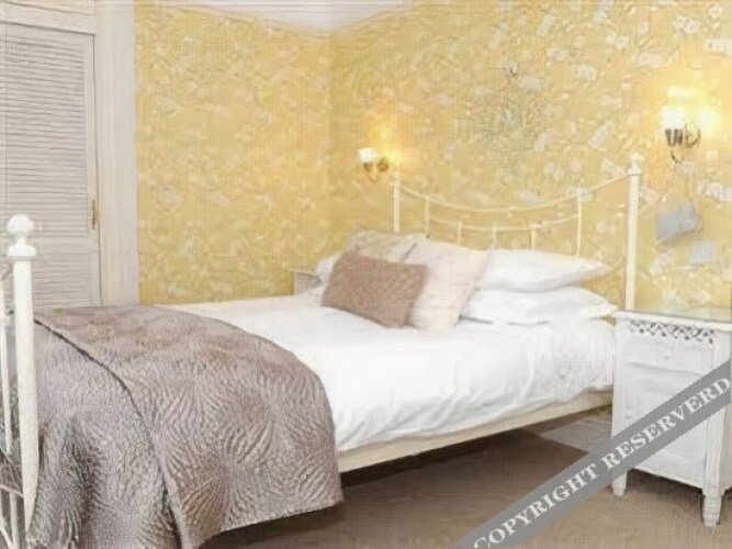 Chetcombe HouseOver view