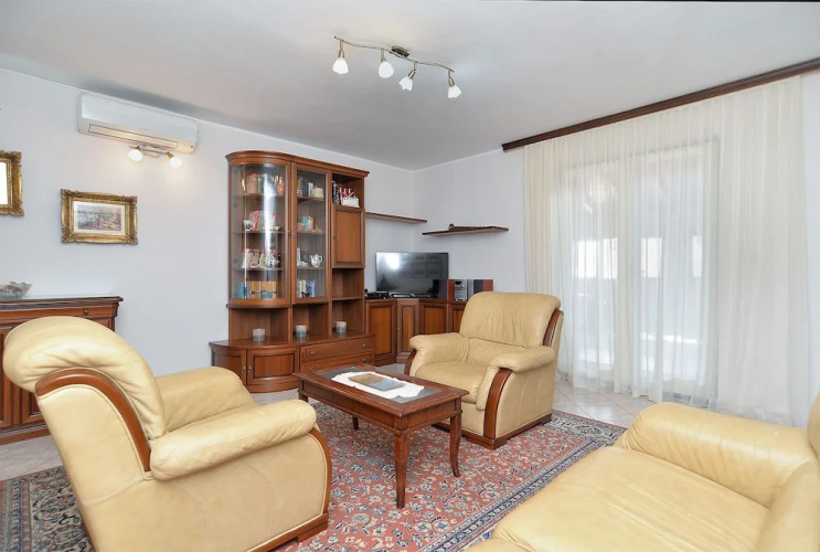 Apartment 38
