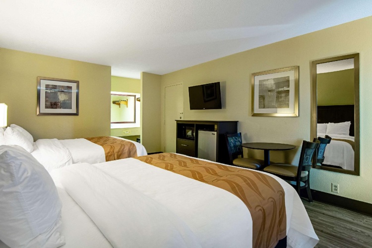 Standard Quadruple room