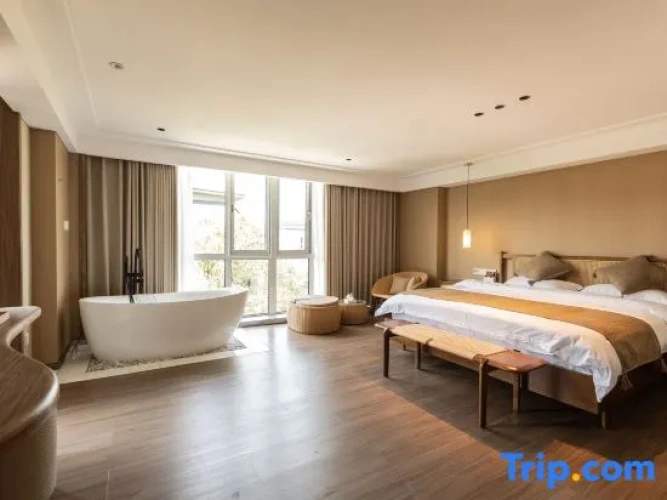 Standard Double room with balcony and with garden view