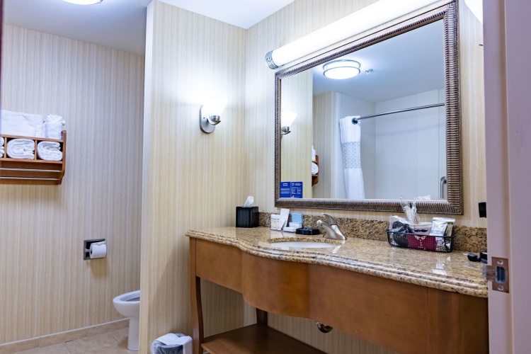 Hampton Inn Alice photo 11