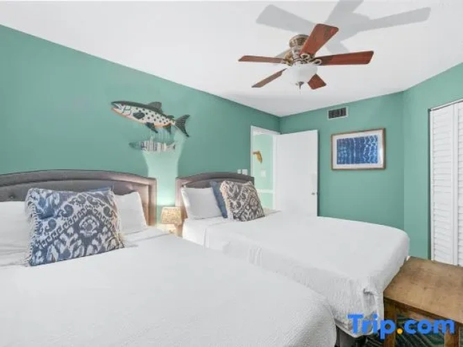 3 Bedrooms Apartment