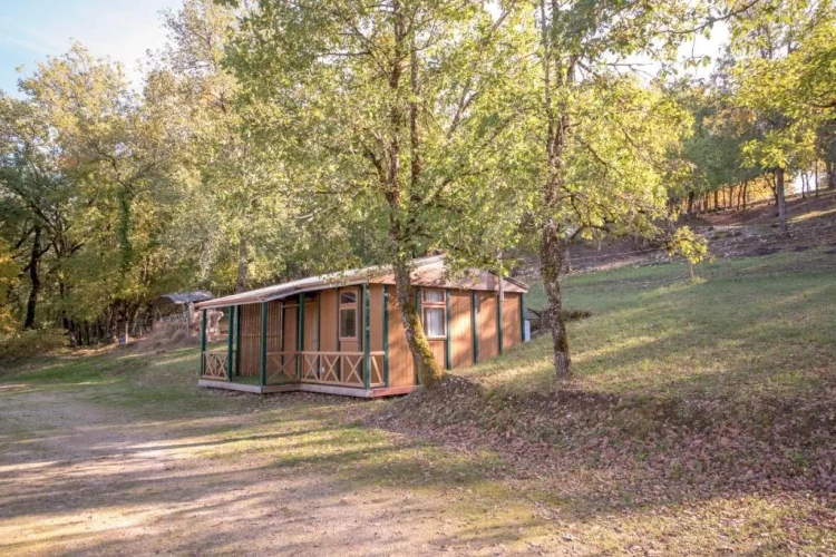 2 Bedrooms Chalet