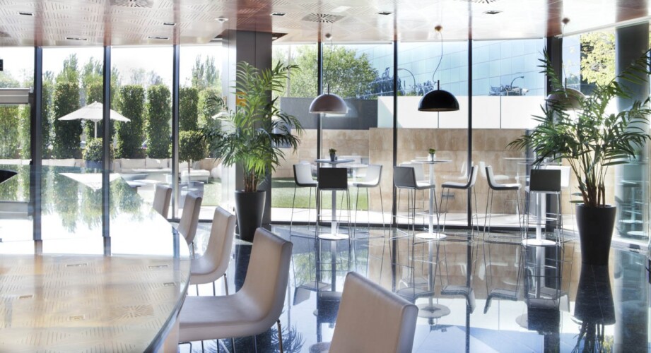 Hotel Maydrit Airport
