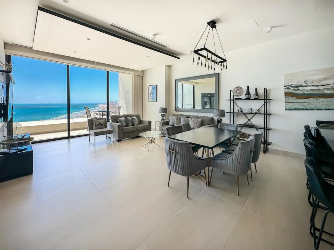 Sandy Beach 2BR Beachfront Getaway