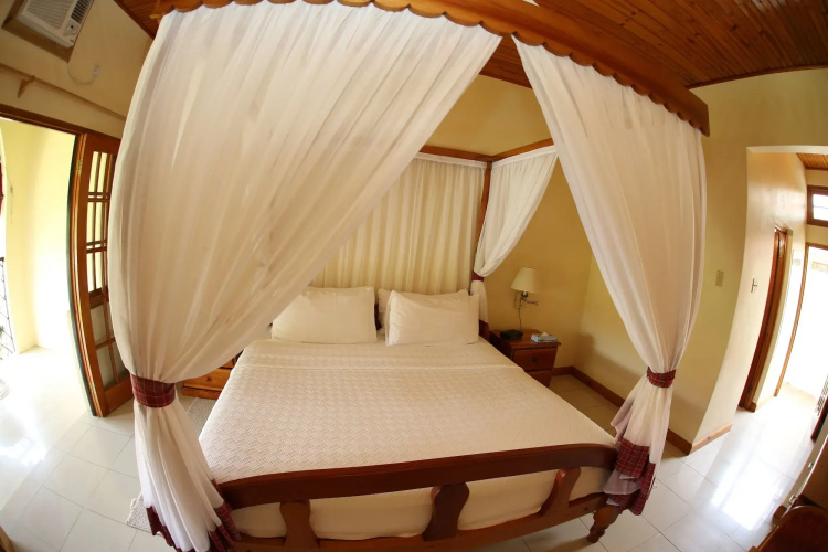 Charela Inn Hotel