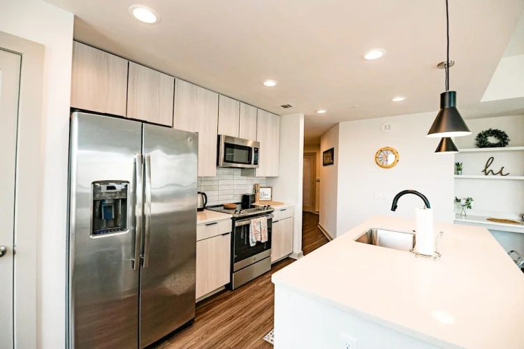 2 Bedrooms Apartment