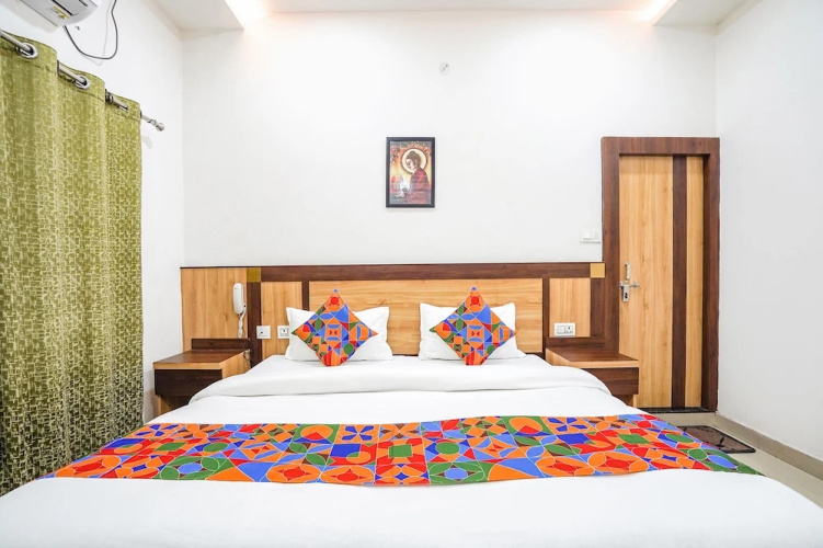Fabexpress Vairagi Inn