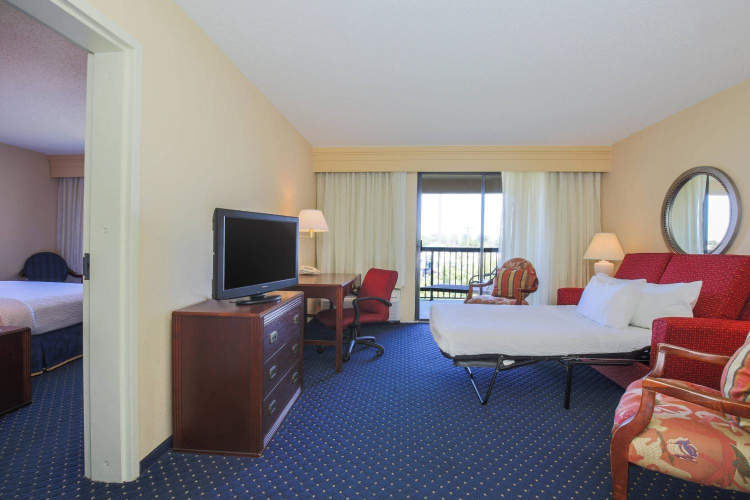 Courtyard Flint by Marriott