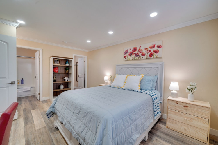 Sip, Golf & Explore: Pleasanton Retreat!