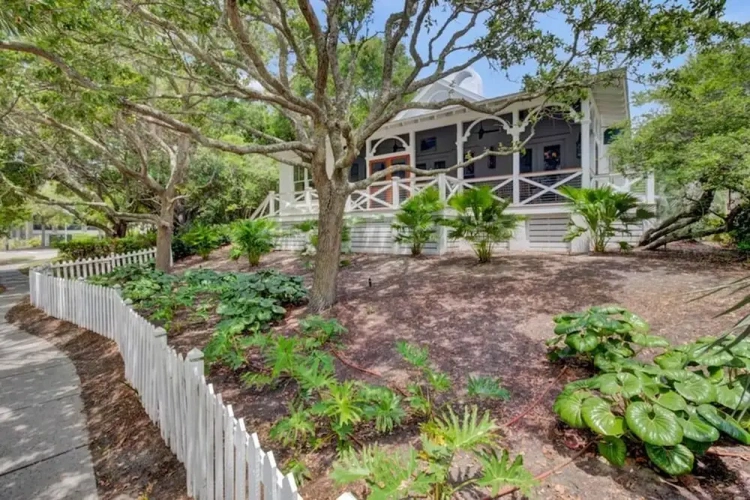 Grand Cottage