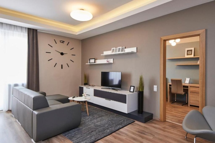 3 Bedrooms Apartment