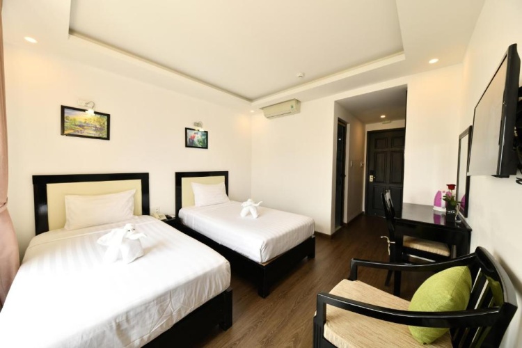 Superior Twin room with city view