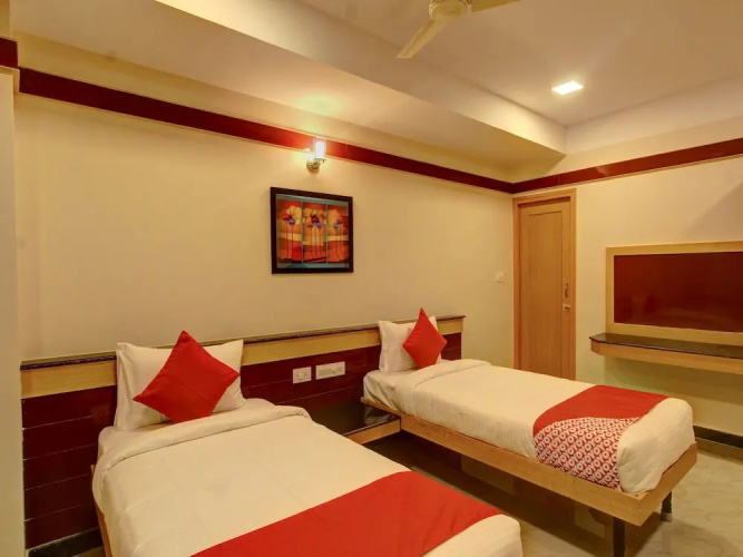 OYO 13567 Span Suites Banswadi