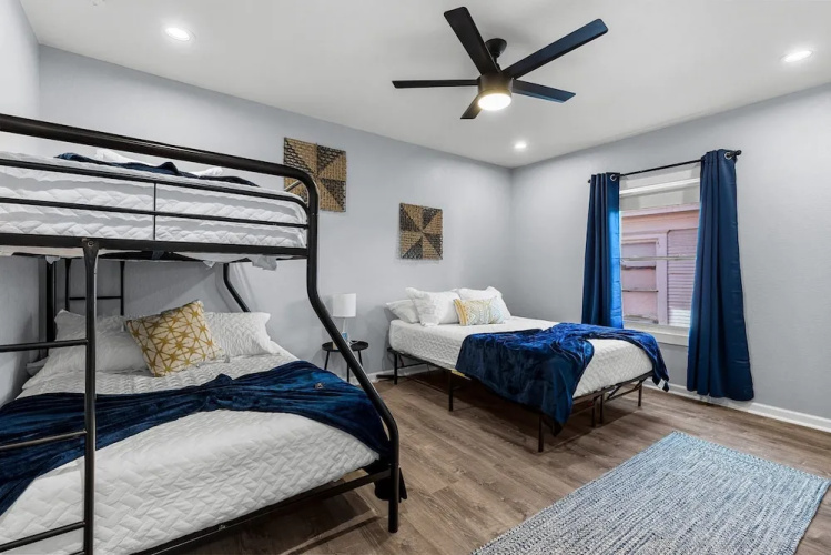 Inviting 4br/2.5ba Downtown Home With Ample Space!