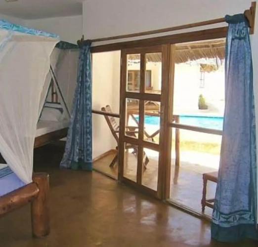 Standard Triple room with view