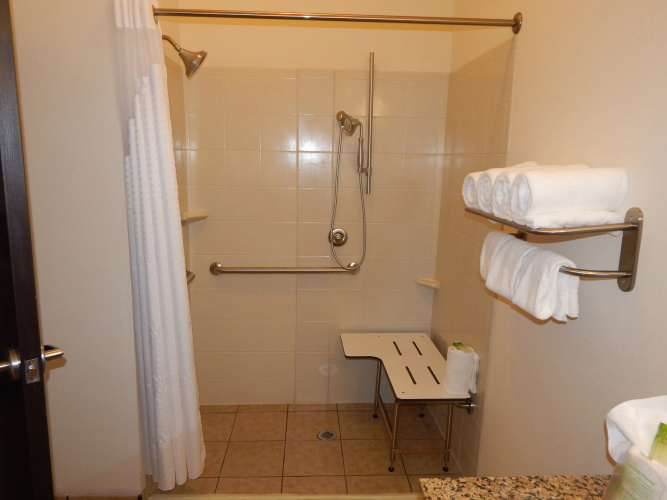 Holiday Inn Express & Suites Washington - Meadow Lands by IHG