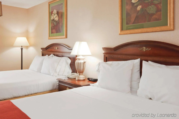 Holiday Inn Express Hotel & Suites Auburn - University Area by IHG