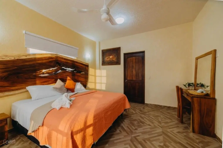3 Bedrooms Apartment