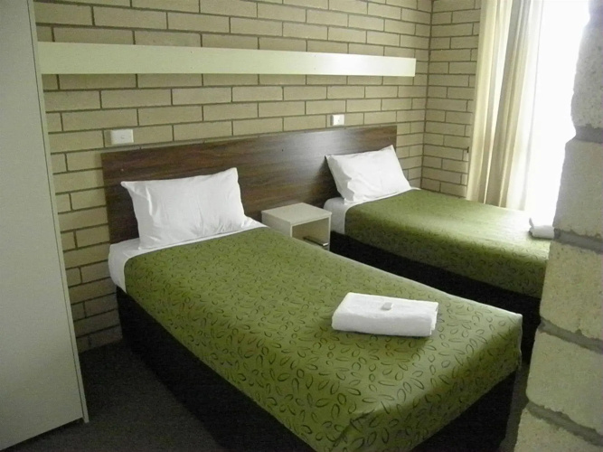 7th Street Motel