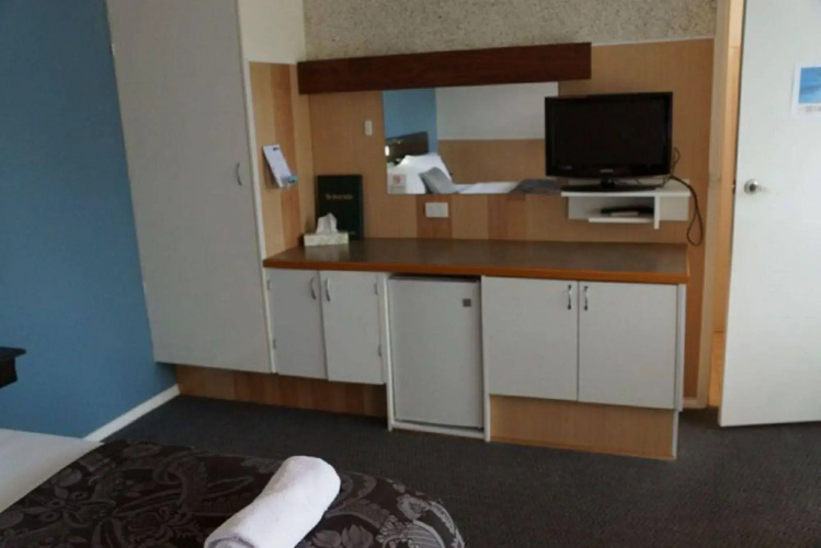 Golden Leaf Motel