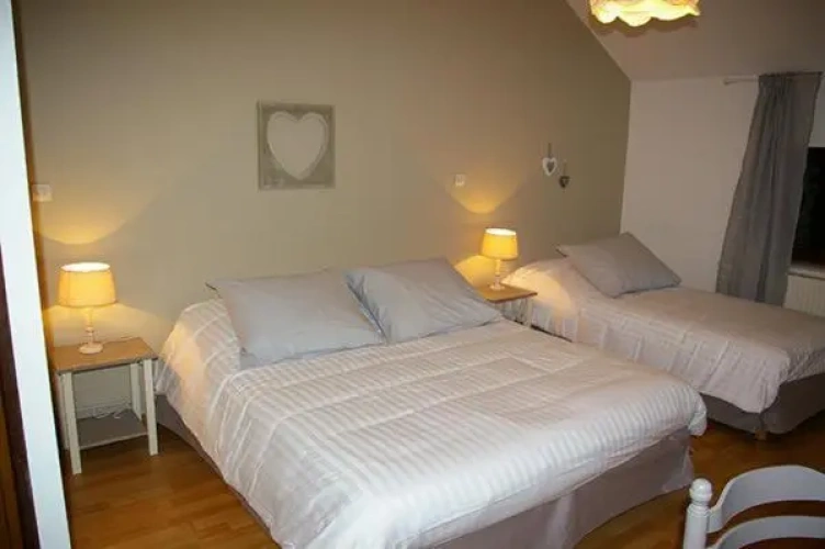 Standard Triple room with garden view