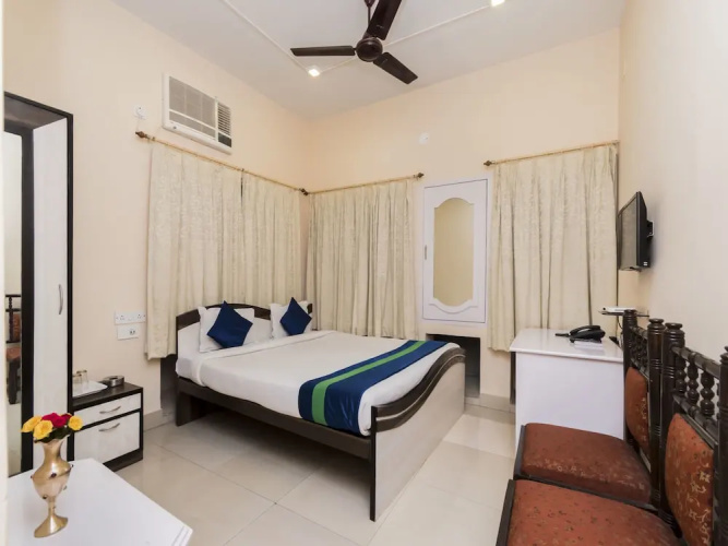OYO 8998 Hotel Aayash
