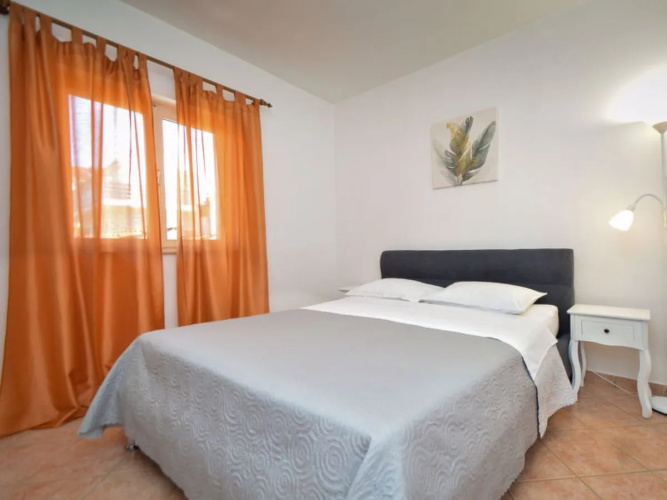 Apartment Mladen Paros 31201