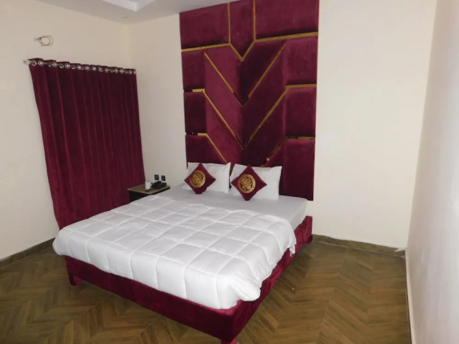 Empire Hotel