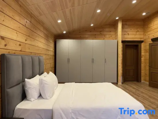 3 Bedrooms Villa