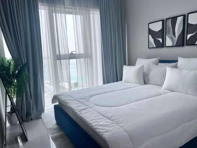 2 Bedroom Flat Beachfront Palm Jumeirah